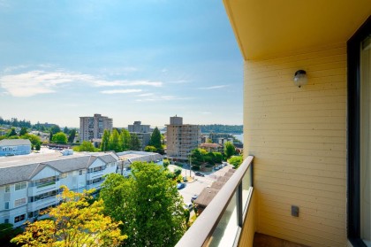 Photo 17 at 802 - 1412 Esquimalt Avenue, Ambleside, West Vancouver