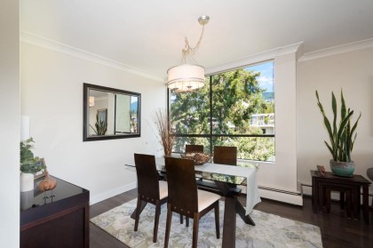 Photo 11 at 802 - 1412 Esquimalt Avenue, Ambleside, West Vancouver