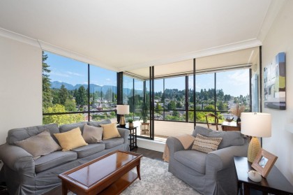 Photo 4 at 802 - 1412 Esquimalt Avenue, Ambleside, West Vancouver