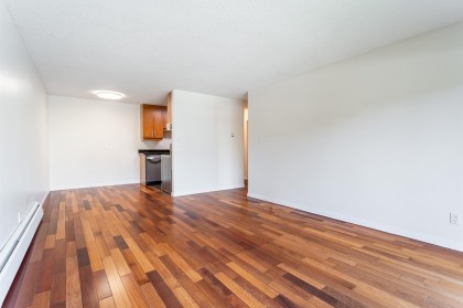 Photo 10 at 209 - 275 W 2nd Street, Lower Lonsdale, North Vancouver