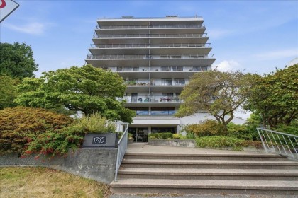 Photo 23 at 802 - 1745 Esquimalt Avenue, Ambleside, West Vancouver