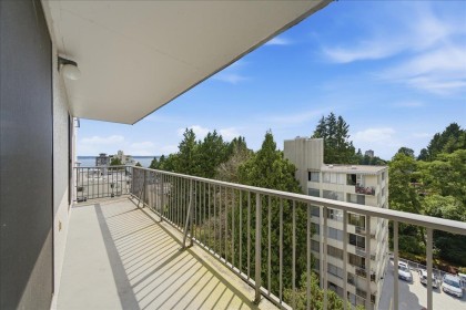 Photo 13 at 802 - 1745 Esquimalt Avenue, Ambleside, West Vancouver