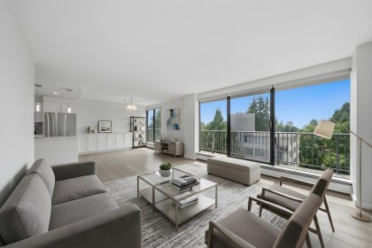 Photo 1 at 802 - 1745 Esquimalt Avenue, Ambleside, West Vancouver