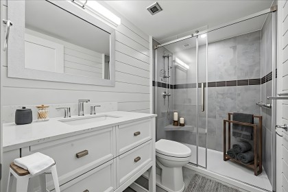 Photo 19 at 802 - 1745 Esquimalt Avenue, Ambleside, West Vancouver
