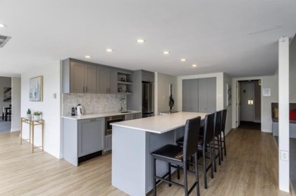 Photo 25 at 802 - 1745 Esquimalt Avenue, Ambleside, West Vancouver