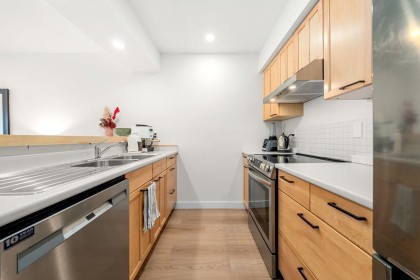 Photo 9 at 312 - 360 E 2nd Street, Lower Lonsdale, North Vancouver