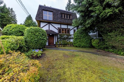 Photo 1 at 292 E St. James Road, Upper Lonsdale, North Vancouver