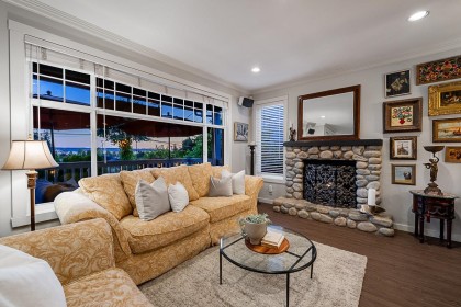 Photo 6 at 1075 Esplanade Avenue, Ambleside, West Vancouver