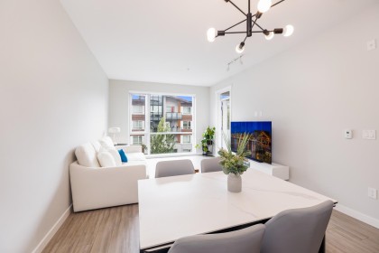 Photo 5 at 302 - 2651 Library Lane, Lynn Valley, North Vancouver