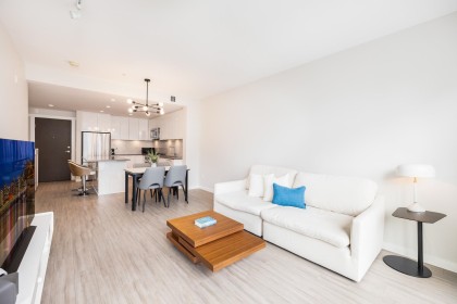 Photo 10 at 302 - 2651 Library Lane, Lynn Valley, North Vancouver