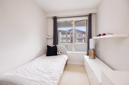Photo 18 at 302 - 2651 Library Lane, Lynn Valley, North Vancouver