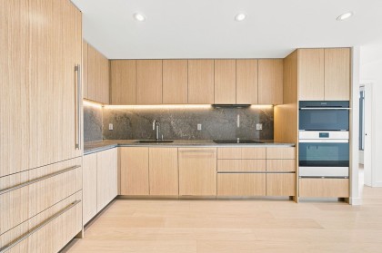 Photo 5 at 301 - 785 Harbour Way, Harbourside, North Vancouver