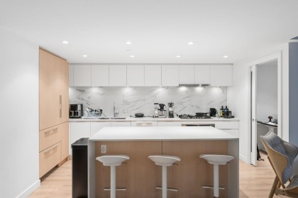 Photo 5 at 305 - 1500 Fern Street, Lynnmour, North Vancouver