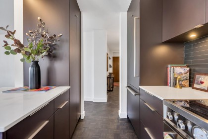 Photo 17 at 101 - 2135 Argyle Avenue, Dundarave, West Vancouver