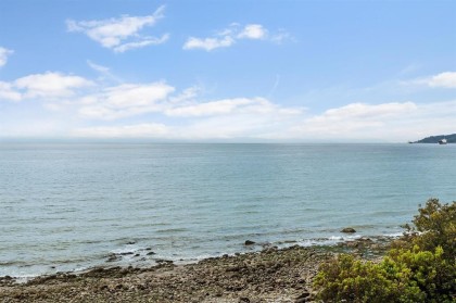 Photo 19 at 102 - 2246 Bellevue Avenue, Dundarave, West Vancouver