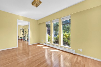 Photo 7 at 137 W Woodstock Avenue, Cambie, Vancouver West