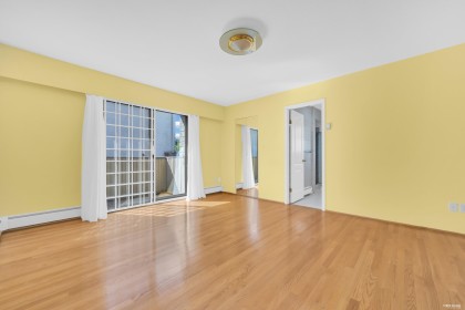 Photo 19 at 137 W Woodstock Avenue, Cambie, Vancouver West