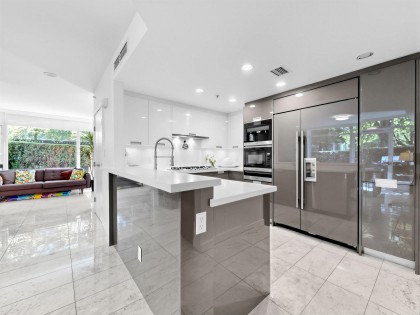 Photo 10 at 1211 W Cordova Street, Coal Harbour, Vancouver West
