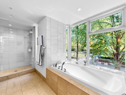 Photo 18 at 1211 W Cordova Street, Coal Harbour, Vancouver West