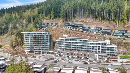 Photo 2 at 403 - 3963 Uplands Way, Cypress Park Estates, West Vancouver