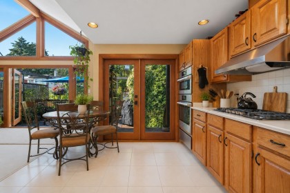 Photo 12 at 2379 Marine Drive, Dundarave, West Vancouver