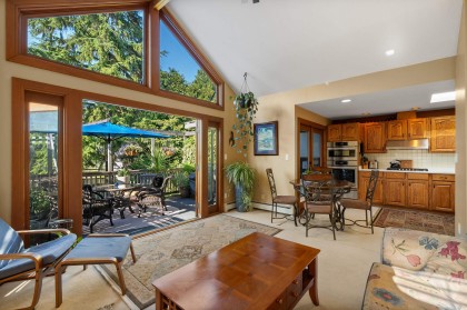 Photo 18 at 2379 Marine Drive, Dundarave, West Vancouver