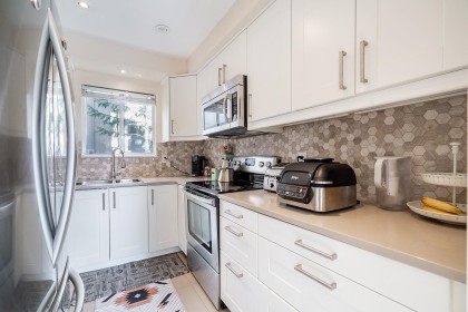Photo 9 at 42 - 900 W 17th Street, Mosquito Creek, North Vancouver
