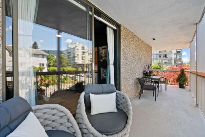 Photo 36 at 1390 Duchess Avenue, Ambleside, West Vancouver