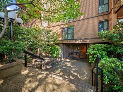 Photo 1 at 402 - 2211 W 2nd Avenue, Kitsilano, Vancouver West