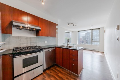 Photo 12 at 906 - 822 Seymour Street, Downtown VW, Vancouver West