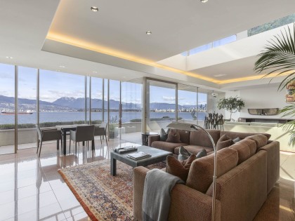 Photo 1 at 3513 Point Grey Road, Kitsilano, Vancouver West