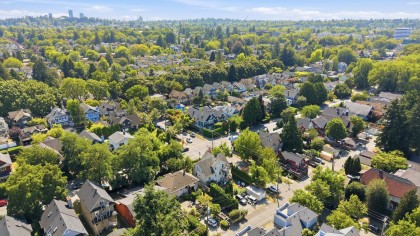 Photo 7 at 93 W 12th Avenue, Mount Pleasant VW, Vancouver West