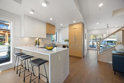 Photo 2 at 3114 Woodbine Drive, Edgemont, North Vancouver