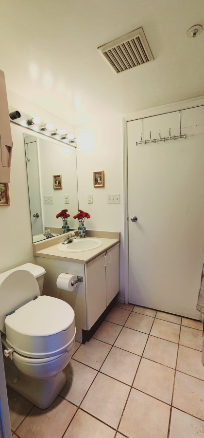 Photo 8 at 208 - 811 Helmcken Street, Downtown VW, Vancouver West