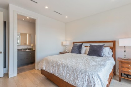 Photo 16 at 609 E 4th Street, Queensbury, North Vancouver