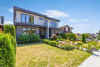 Photo 1 at 609 E 4th Street, Queensbury, North Vancouver