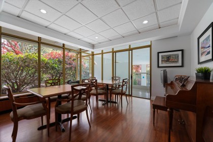 Photo 20 at 212 - 1425 Esquimalt Avenue, Ambleside, West Vancouver