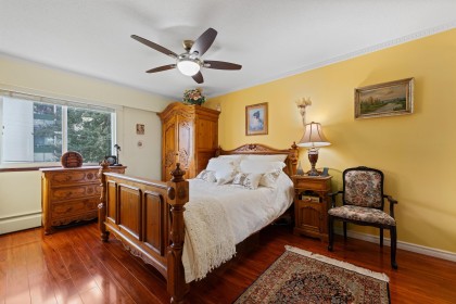Photo 11 at 212 - 1425 Esquimalt Avenue, Ambleside, West Vancouver