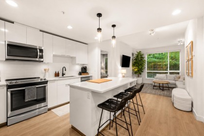 Photo 5 at 103 - 719 W 3rd Street, Harbourside, North Vancouver