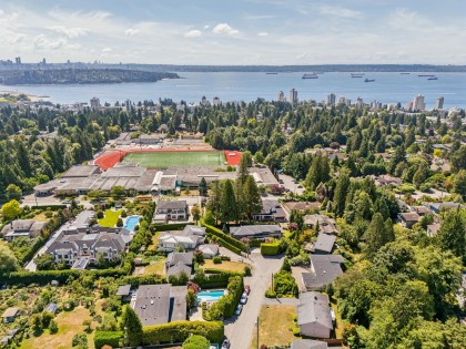 Photo 8 at 1768 Ottawa Place, Ambleside, West Vancouver