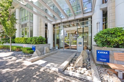 Photo 1 at 806 - 1633 Ontario Street, False Creek, Vancouver West