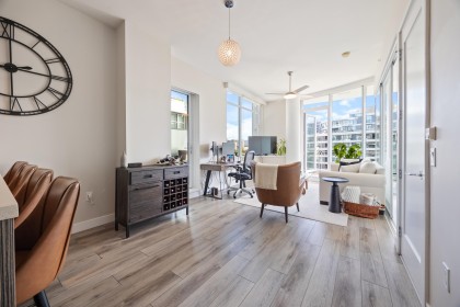 Photo 10 at 806 - 1633 Ontario Street, False Creek, Vancouver West