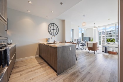 Photo 4 at 806 - 1633 Ontario Street, False Creek, Vancouver West