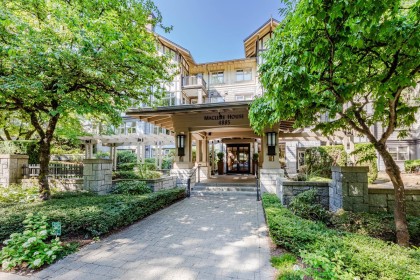 Photo 3 at 209 - 4885 Valley Drive, Quilchena, Vancouver West
