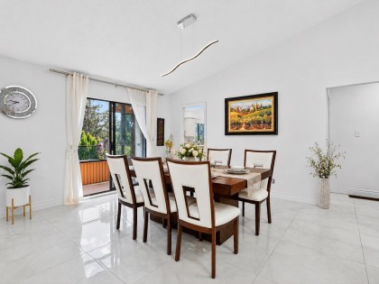 Photo 4 at 2940 Dresden Way, Blueridge NV, North Vancouver