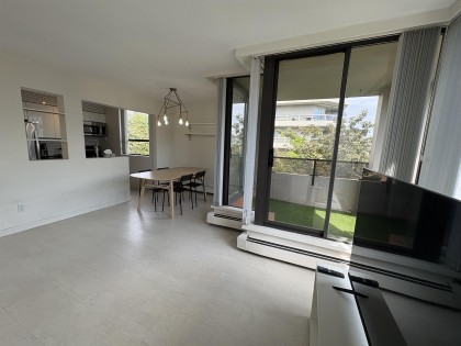 Photo 2 at 502 - 1737 Duchess Avenue, Ambleside, West Vancouver