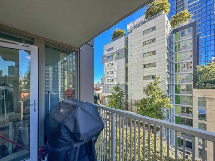 Photo 3 at 901 - 1055 Richards Street, Downtown VW, Vancouver West
