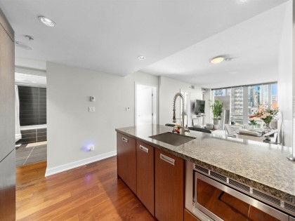 Photo 15 at 901 - 1055 Richards Street, Downtown VW, Vancouver West