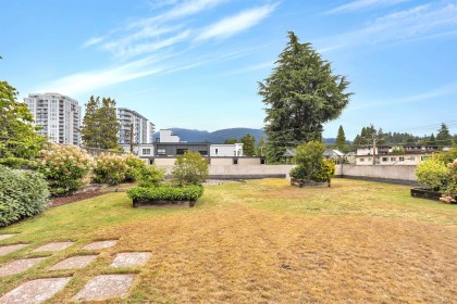 Photo 17 at 303 - 150 E 15th Street, Central Lonsdale, North Vancouver
