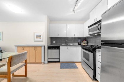 Photo 7 at 305 - 175 W 1st Street, Lower Lonsdale, North Vancouver
